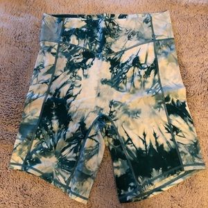 Balance Athletica Rider shorts tie die marine